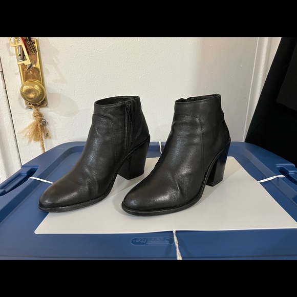 Loeffler Randall, Ella bootie, black ankle boot, 7.5 - Picture 8 of 11